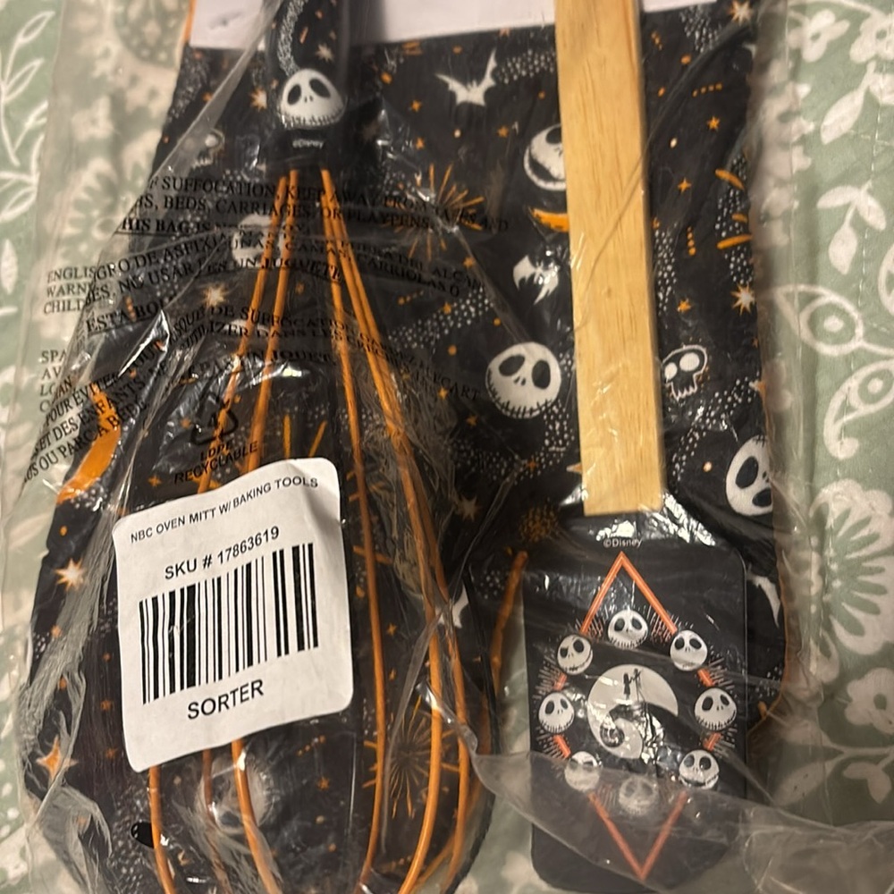 Disney The Nightmare Before Christmas 3 Piece Kitchen Set - Picture 7 of 7